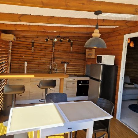 Major Holidays Apartment Garnier Екстериор снимка