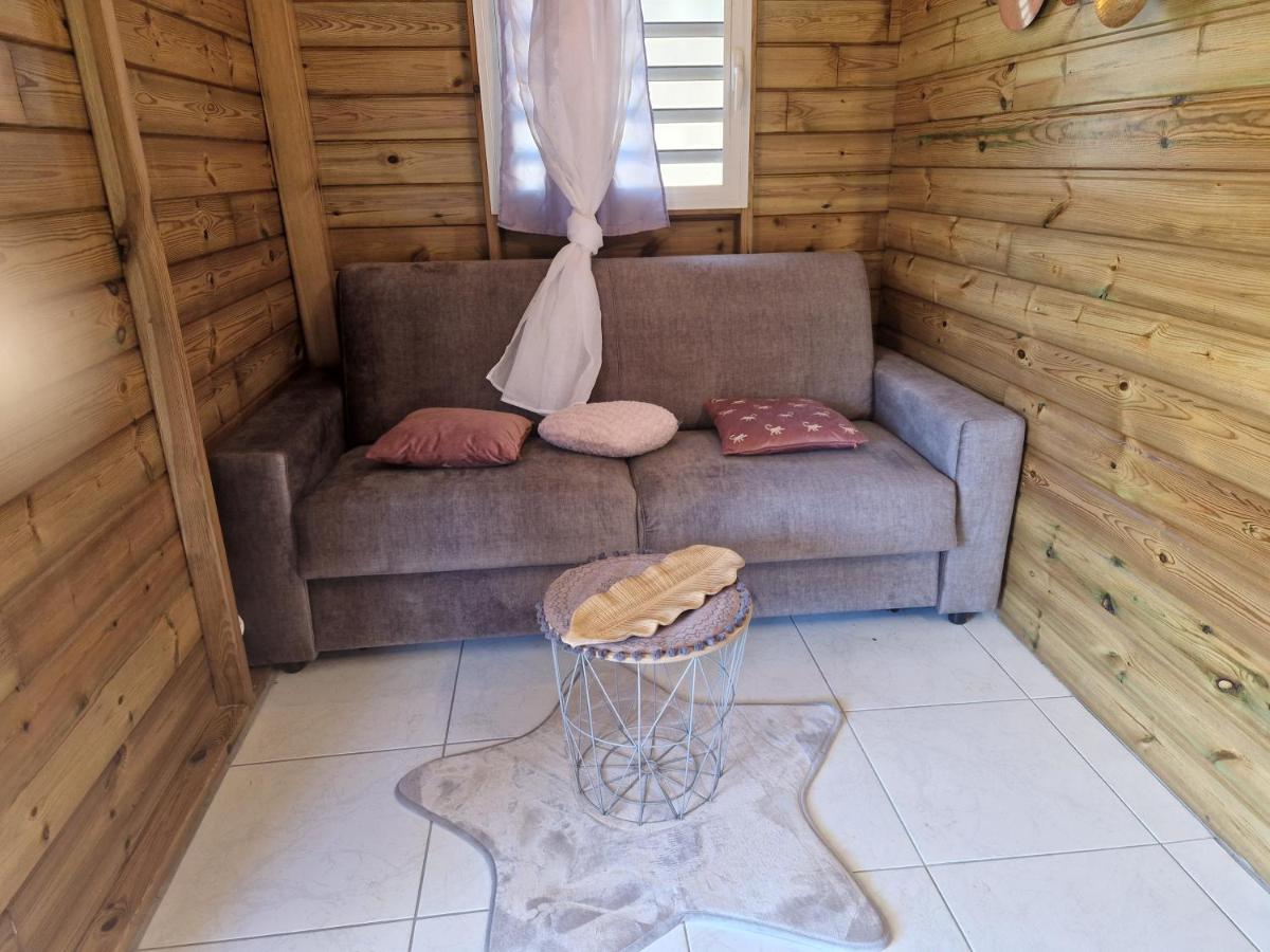 Major Holidays Apartment Garnier Екстериор снимка