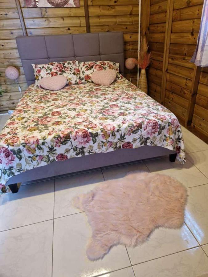 Major Holidays Apartment Garnier Екстериор снимка